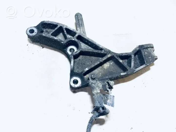 Opel Astra H Łapa / Mocowanie silnika 24459824