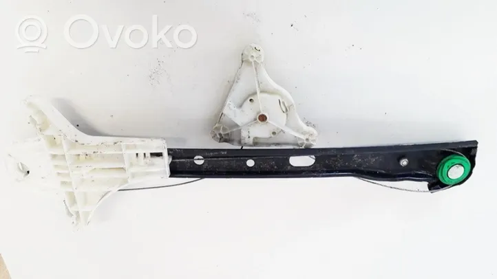 Volkswagen PASSAT B6 Front door window regulator with motor 