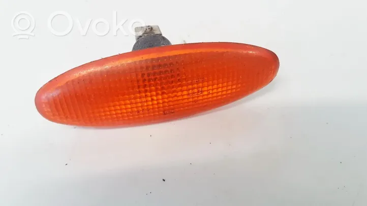 Ford Escort Front fender indicator light 95gg13k309aa