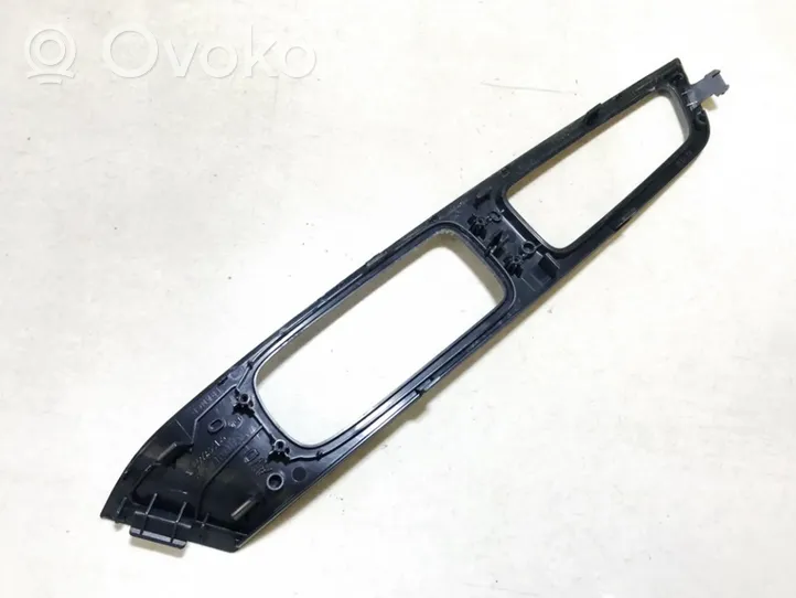 Volvo S60 Ramka przycisków otwierania szyby drzwi przednich 9123969