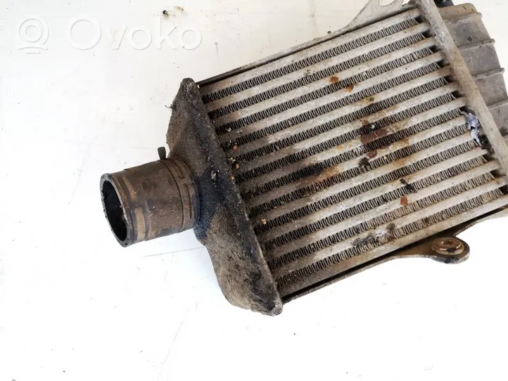 Volkswagen PASSAT B4 Chłodnica powietrza doładowującego / Intercooler 