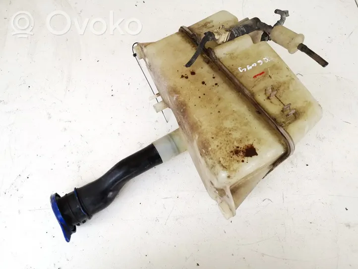 Volvo S70  V70  V70 XC Windshield washer fluid reservoir/tank 