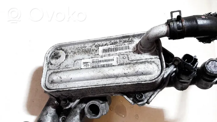 Toyota Avensis T270 Engine oil radiator 0r01