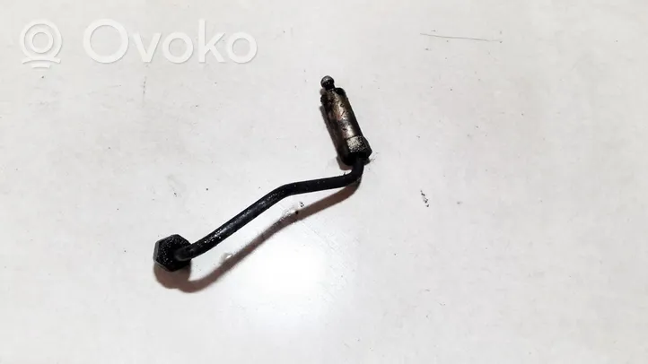 Nissan X-Trail T30 Tuyau d'alimentation conduite de carburant 