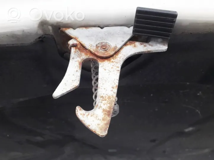 Volvo S80 Maniglia di rilascio del vano motore (cofano) 