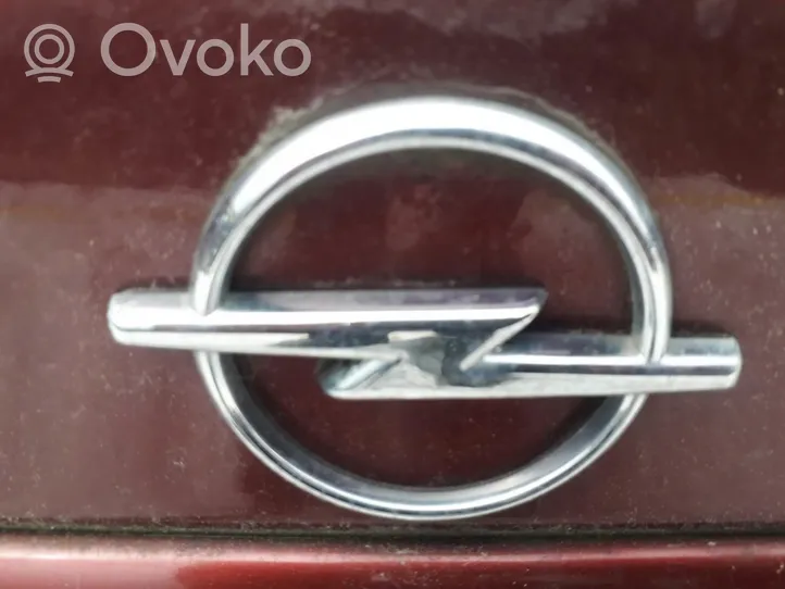 Opel Vectra B Gamintojo ženkliukas 