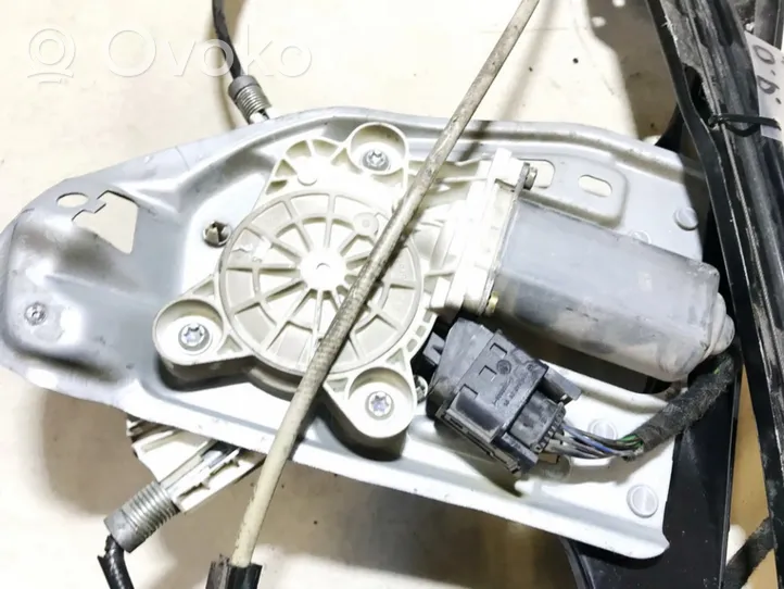 Mercedes-Benz C W203 Передний двигатель механизма для подъема окон a2118201742