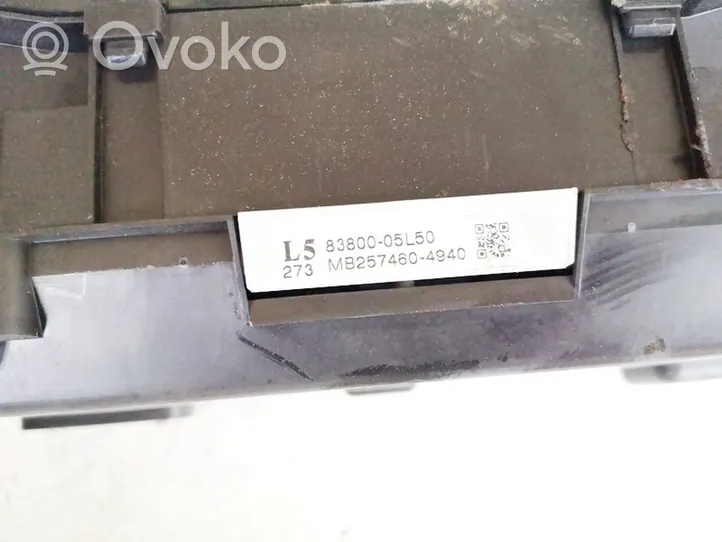 Toyota Avensis T270 Spidometras (prietaisų skydelis) 8380005l50