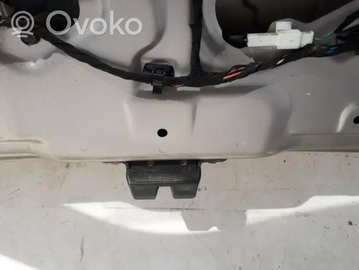 KIA Cerato Takaluukun/tavaratilan lukon vastakappale 