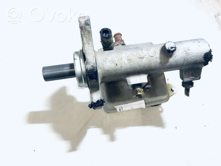 Volvo V70 Master brake cylinder 8643006