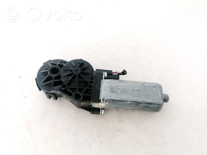 Volkswagen PASSAT B6 Moteur de réglage de siège 0390203225