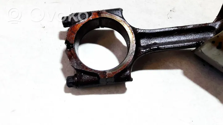 Volvo S70  V70  V70 XC Piston with connecting rod 