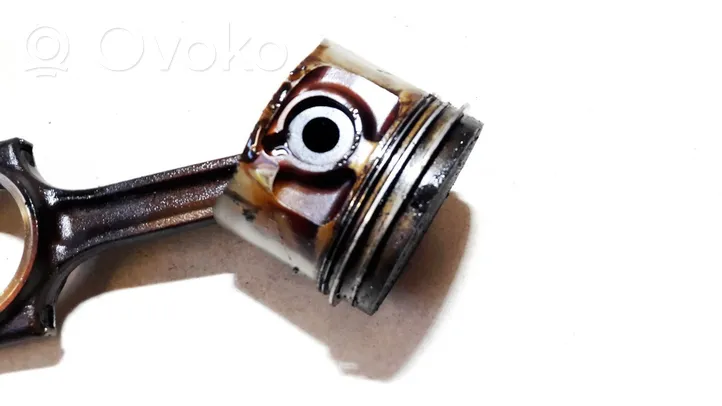 Volvo S70  V70  V70 XC Piston with connecting rod 