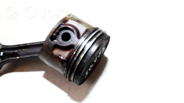 Volvo S70  V70  V70 XC Piston with connecting rod 