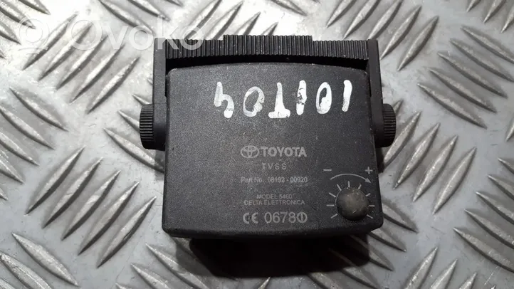 Toyota RAV 4 (XA20) Boîtier module alarme 0819200920