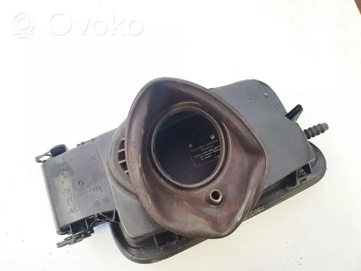 BMW 3 E90 E91 Bouchon, volet de trappe de réservoir à carburant 7217171