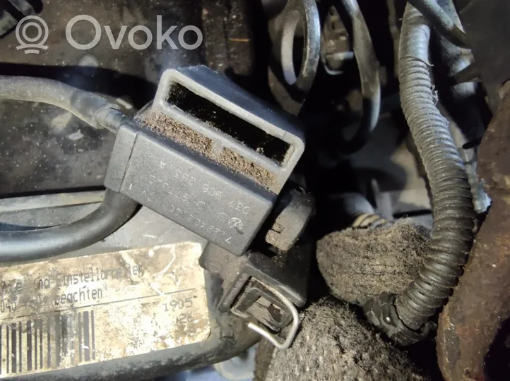 Volkswagen Golf IV Solenoidinis vožtuvas 037906283A