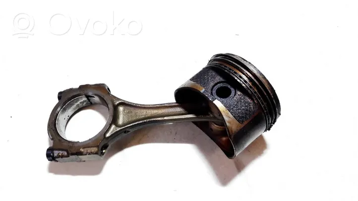 Toyota Avensis T220 Piston avec bielle 