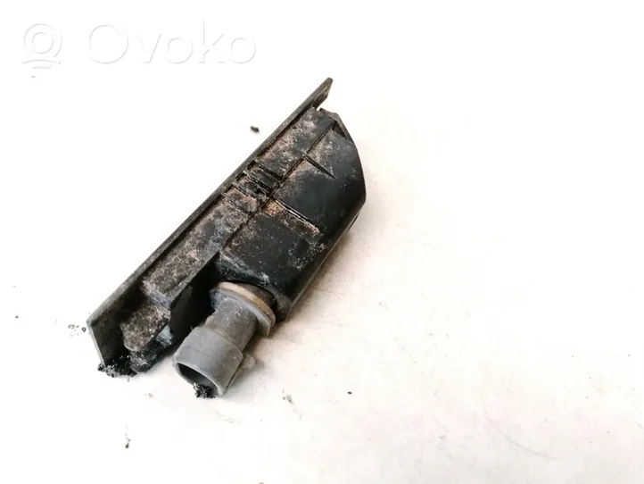 Opel Corsa D Lampa oświetlenia tylnej tablicy rejestracyjnej E357581