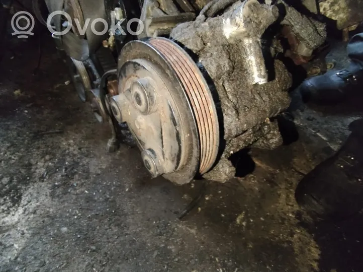 Mazda 323 F Compressore aria condizionata (A/C) (pompa) 