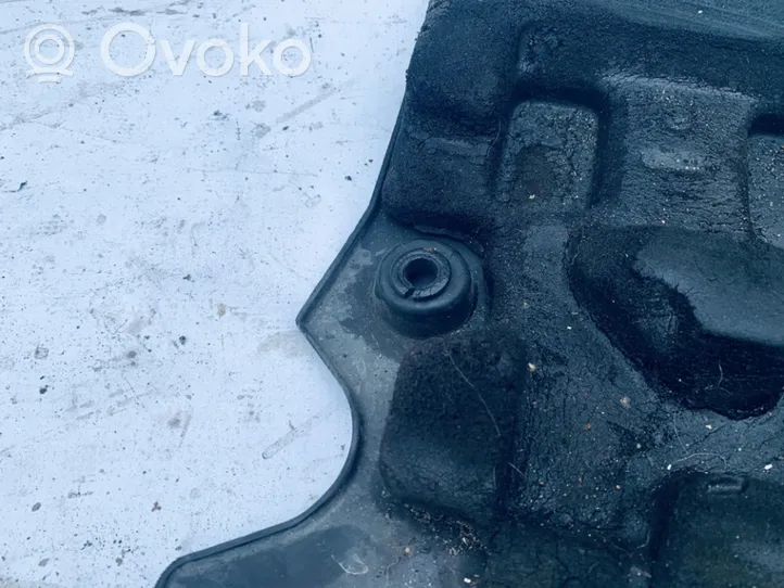 Toyota Avensis Verso Couvercle cache moteur 