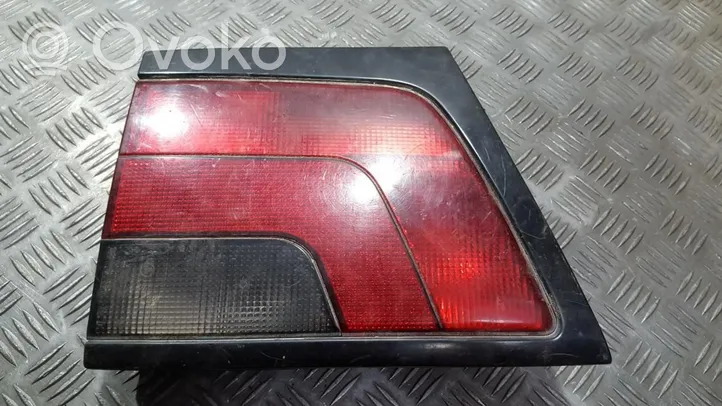 Peugeot 806 Lampy tylnej klapy bagażnika 45101