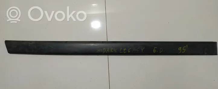 Subaru Legacy Takaoven lista (muoto) 