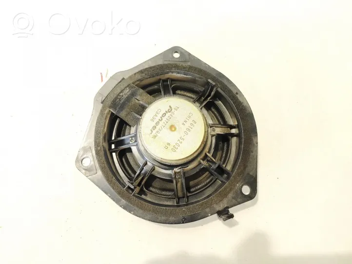 Toyota Yaris Głośnik drzwi przednich 8616052030