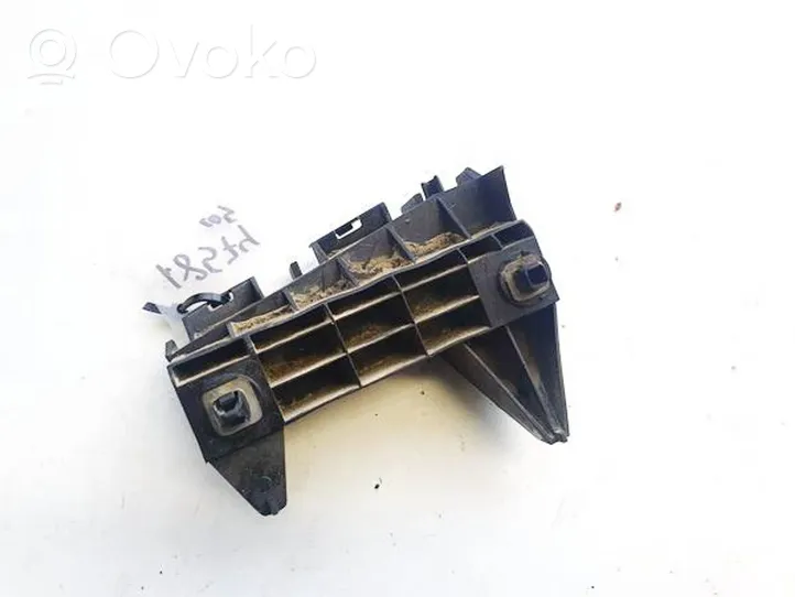 Toyota Avensis T270 Support de pare-chocs arrière 5256205070