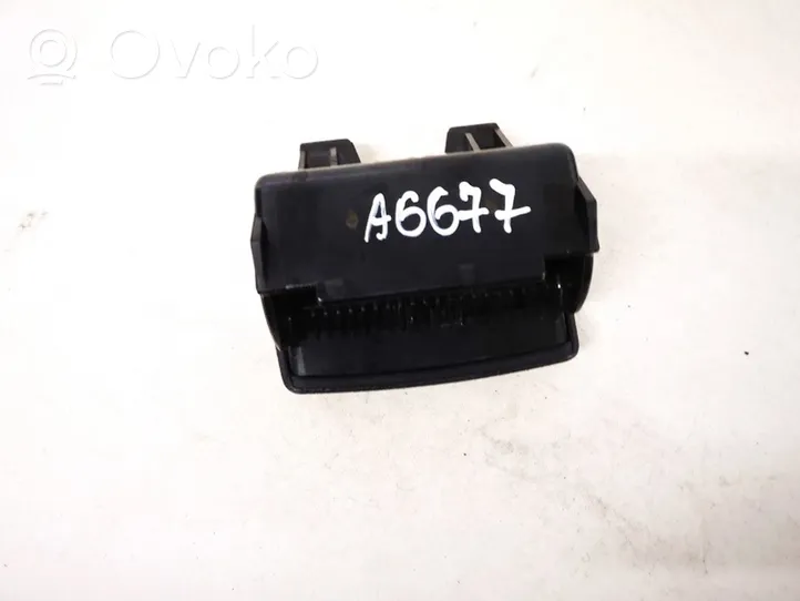 Peugeot 406 Auton tuhkakuppi 9618067377