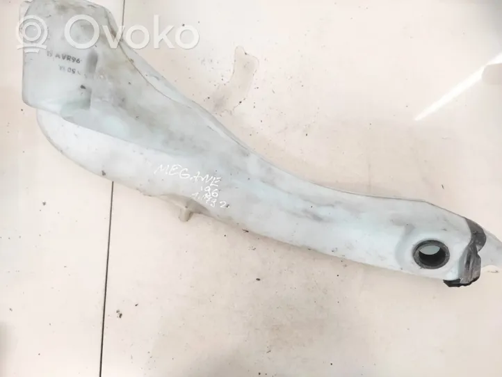 Renault Megane I Réservoir de liquide lave-glace 7700835519