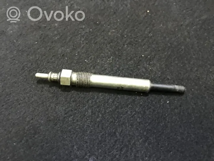 Mercedes-Benz C W202 Glow plug 0100226235