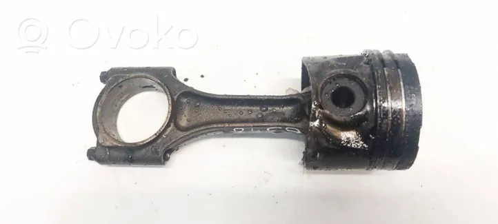 Opel Zafira A Piston with connecting rod 84L67