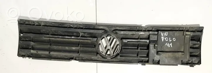 Volkswagen Polo II 86C 2F Front grill 