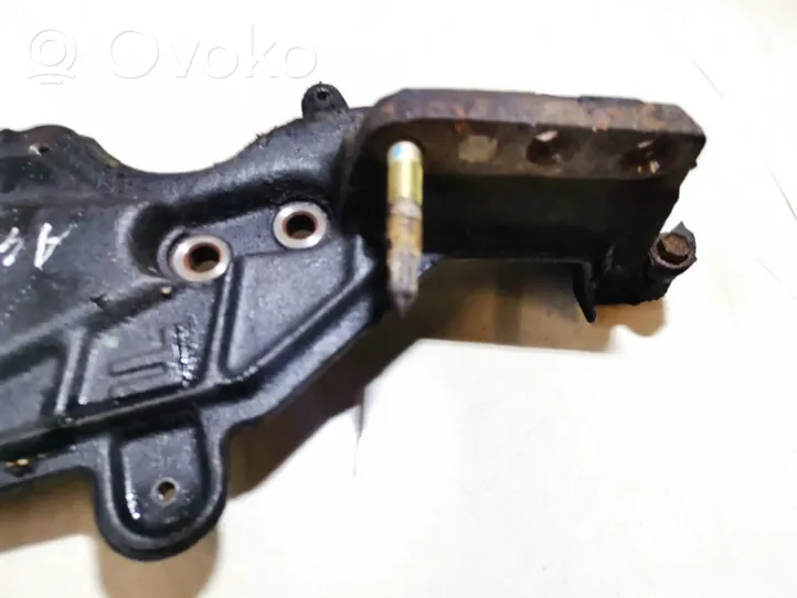 Toyota Corolla Verso E121 Engine mounting bracket 