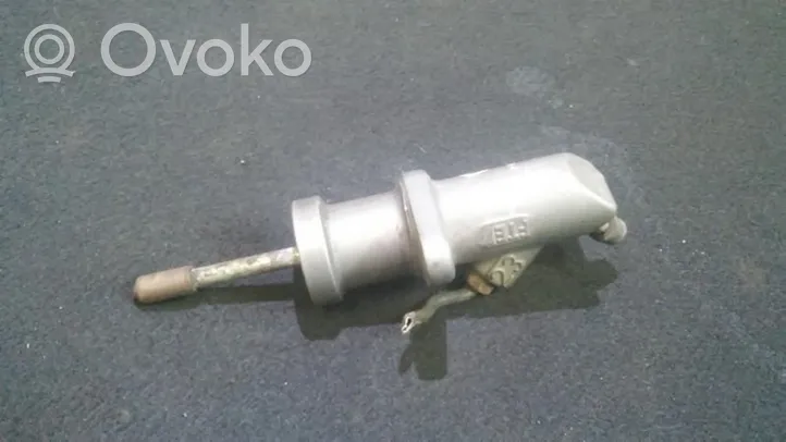 BMW 5 E39 Clutch master cylinder 