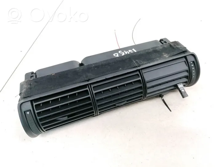 Audi A4 S4 B5 8D Rejilla de ventilación central del panel 8D1820951