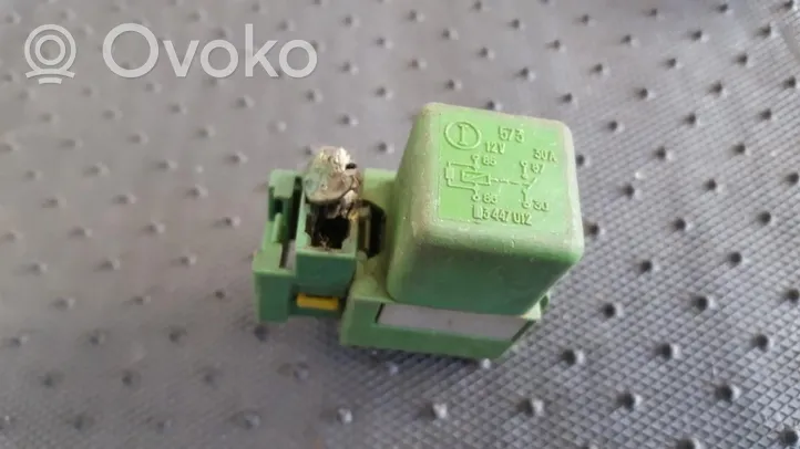 Opel Omega B2 Other relay 3447012