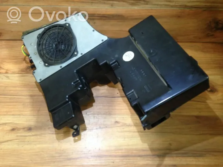 Audi A4 S4 B5 8D Subwoofer speaker 8d9035381c