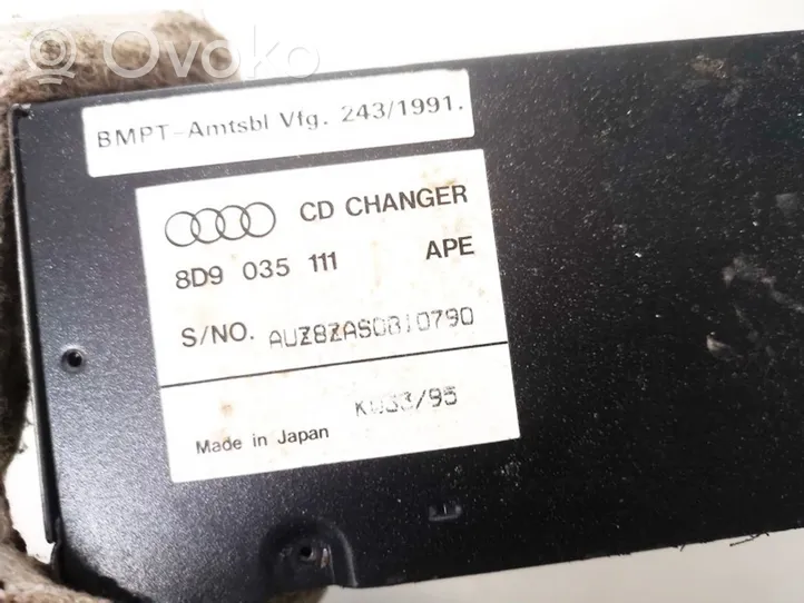 Audi A4 S4 B5 8D CD/DVD mainītājs 8d9035111