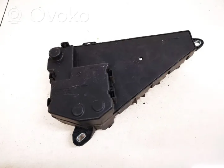 BMW 5 E60 E61 Set scatola dei fusibili 690658808