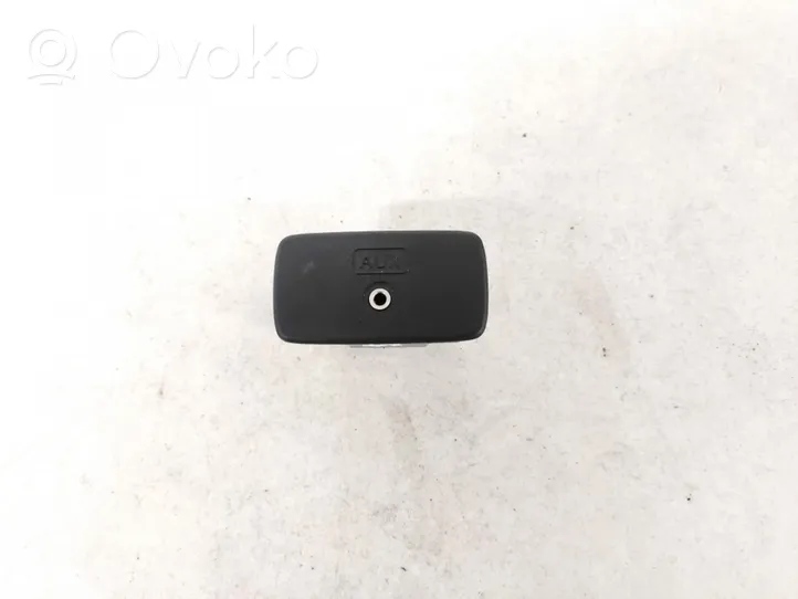 Subaru Outback Connecteur/prise USB 