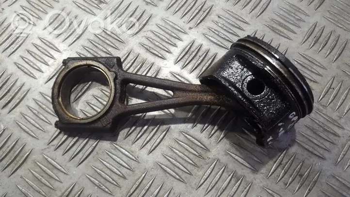 Opel Corsa B Piston avec bielle 