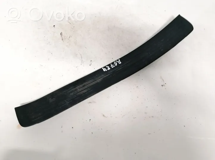 Toyota Avensis T220 Rear sill trim cover 67916