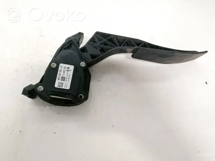 Chevrolet Cruze Accelerator throttle pedal 13252702