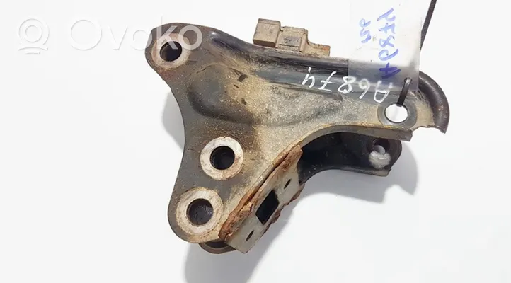 Honda Civic Engine mounting bracket 