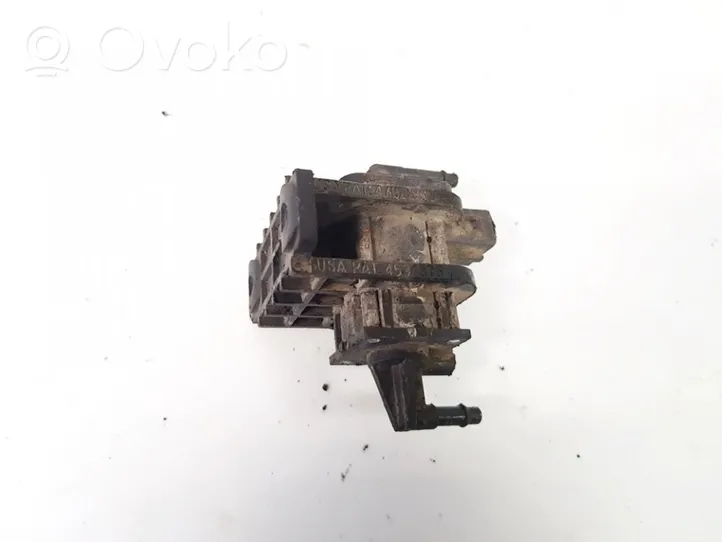 Opel Omega A Solenoidinis vožtuvas 4715396