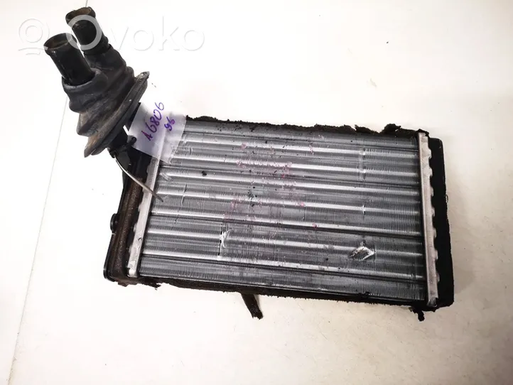 Volkswagen PASSAT B5 Radiateur de chauffage 8d1819031a