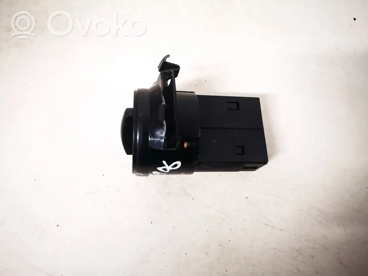 Volkswagen Polo IV 9N3 Interruptor de luz 6q0941531m