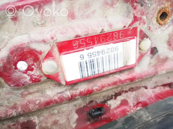 Alfa Romeo 147 Jäähdyttimen kehyksen suojapaneeli 98294556